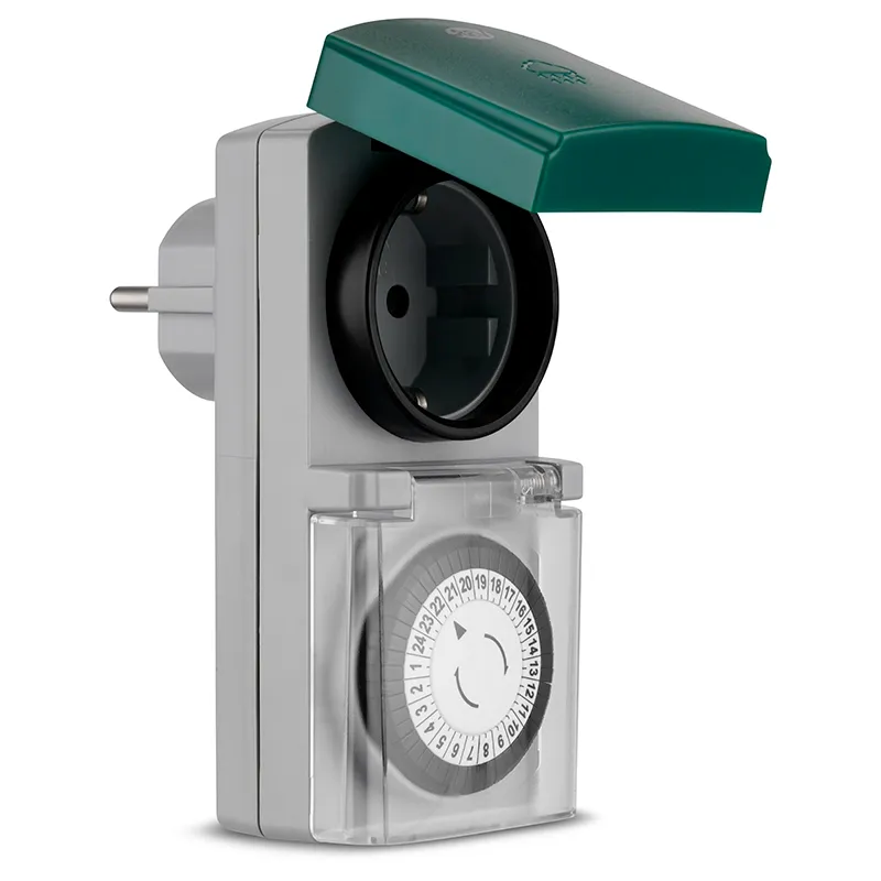 Mechanische Zeitschaltuhr für außen mit grünem Klappdeckel, Produktbild vor Weiß